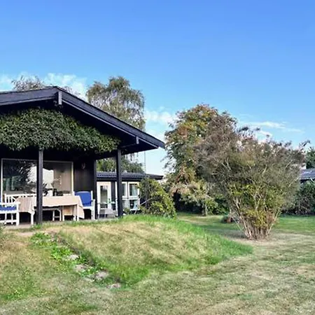 3 Bedroom Cozy In *